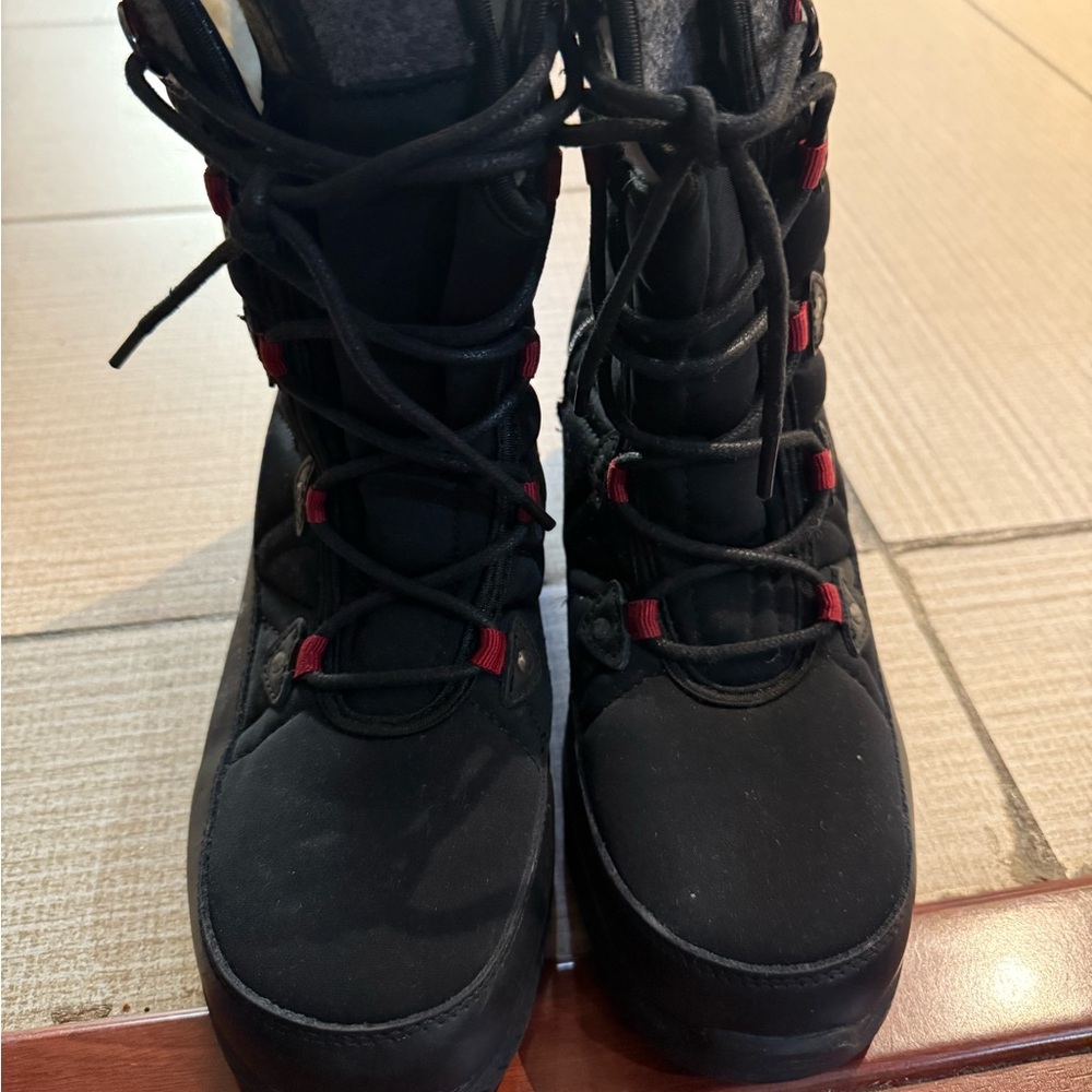 Nexx brand.winter boots.super warm.lots of cushions.